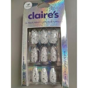 Fake Nails Claire's 24 Faux White Winter Theme Print New Vegan Ice Pattern